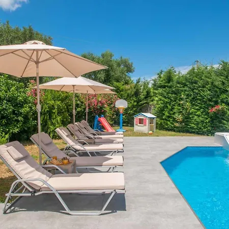 Andreas With Swimming Pool
