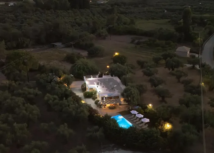 Andreas A Private Paradise For Families Μουζάκι