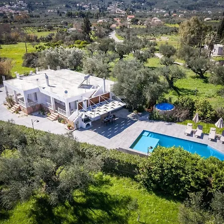 Andreas A Private Paradise For Families ヴィラ Mouzákion